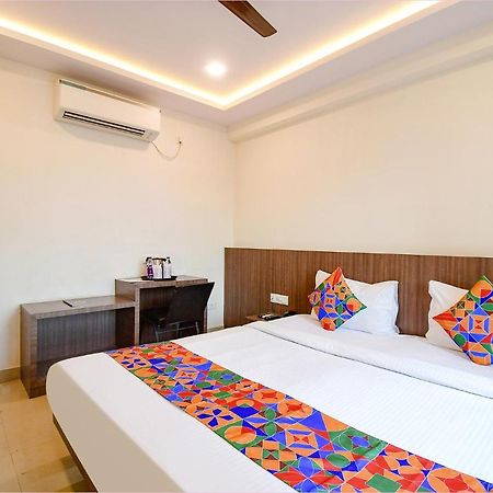 Fabhotel Kzar Select - 2Km From Park Street Kalküta Dış mekan fotoğraf