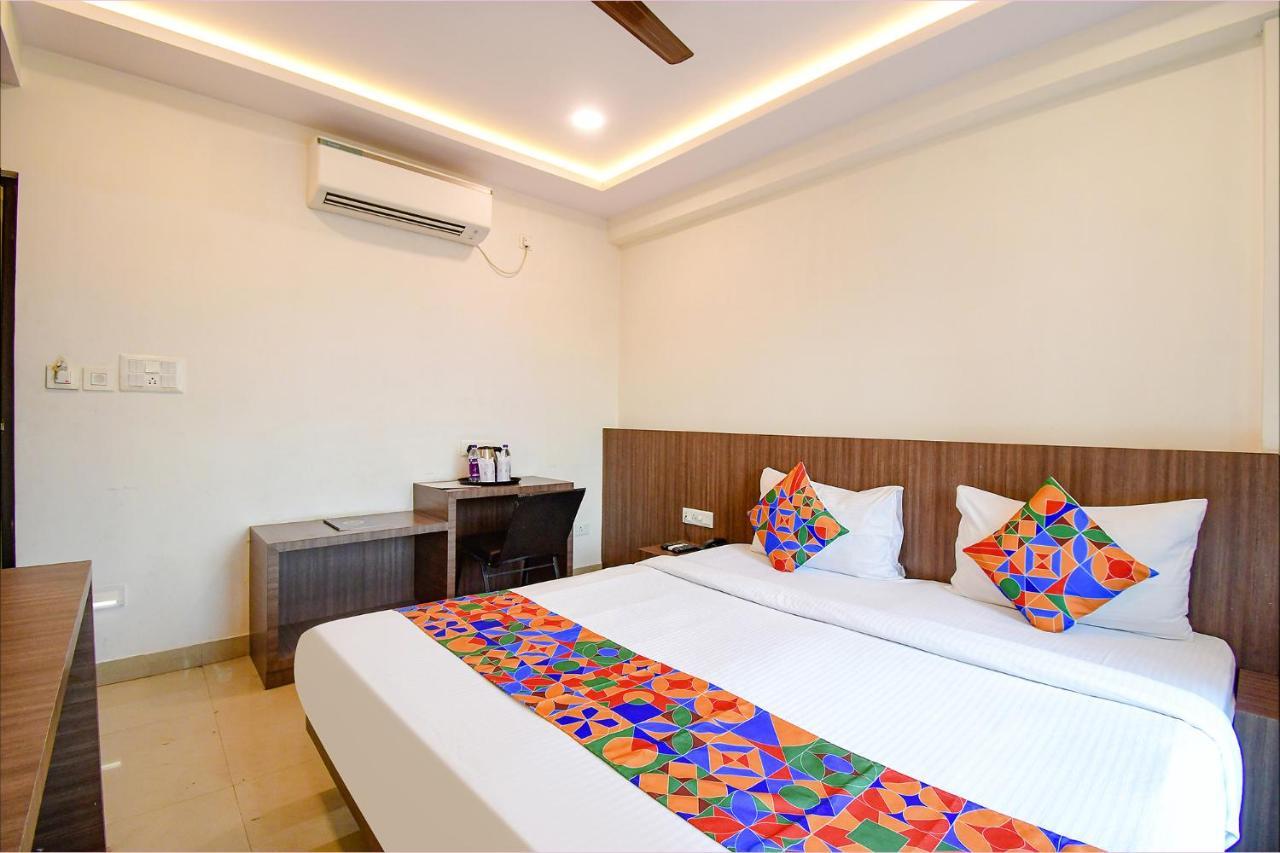 Fabhotel Kzar Select - 2Km From Park Street Kalküta Dış mekan fotoğraf