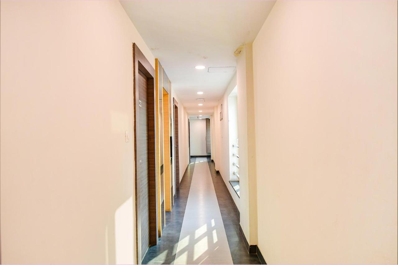 Fabhotel Kzar Select - 2Km From Park Street Kalküta Dış mekan fotoğraf
