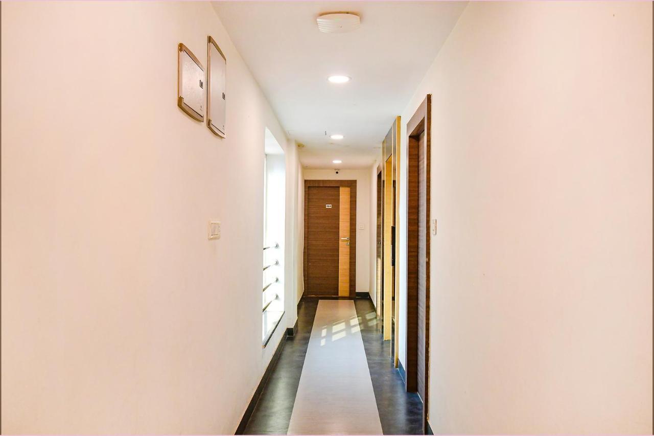 Fabhotel Kzar Select - 2Km From Park Street Kalküta Dış mekan fotoğraf
